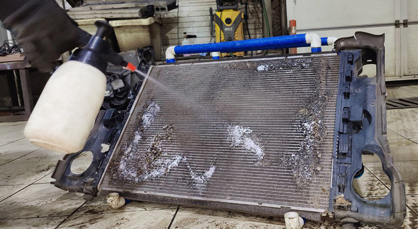 Промывка радиаторов Вольво - нанесение проникающей химии