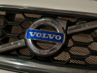 Установка защитных сеток Volvo XC70 Установка защитных сеток Volvo XC70