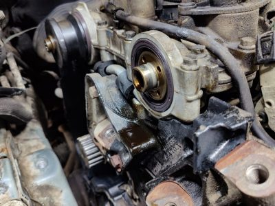 Течь масла из под сальников распредвалов Вольвоjpg Течь масла из под сальников распредвалов Вольвоjpg