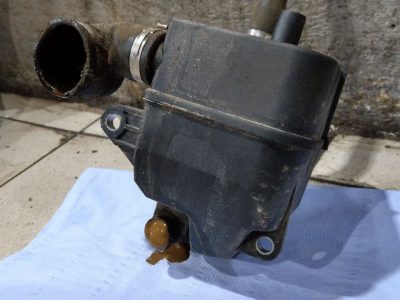 Забитая система вентиляции картерных газов Забитая система вентиляции картерных газов